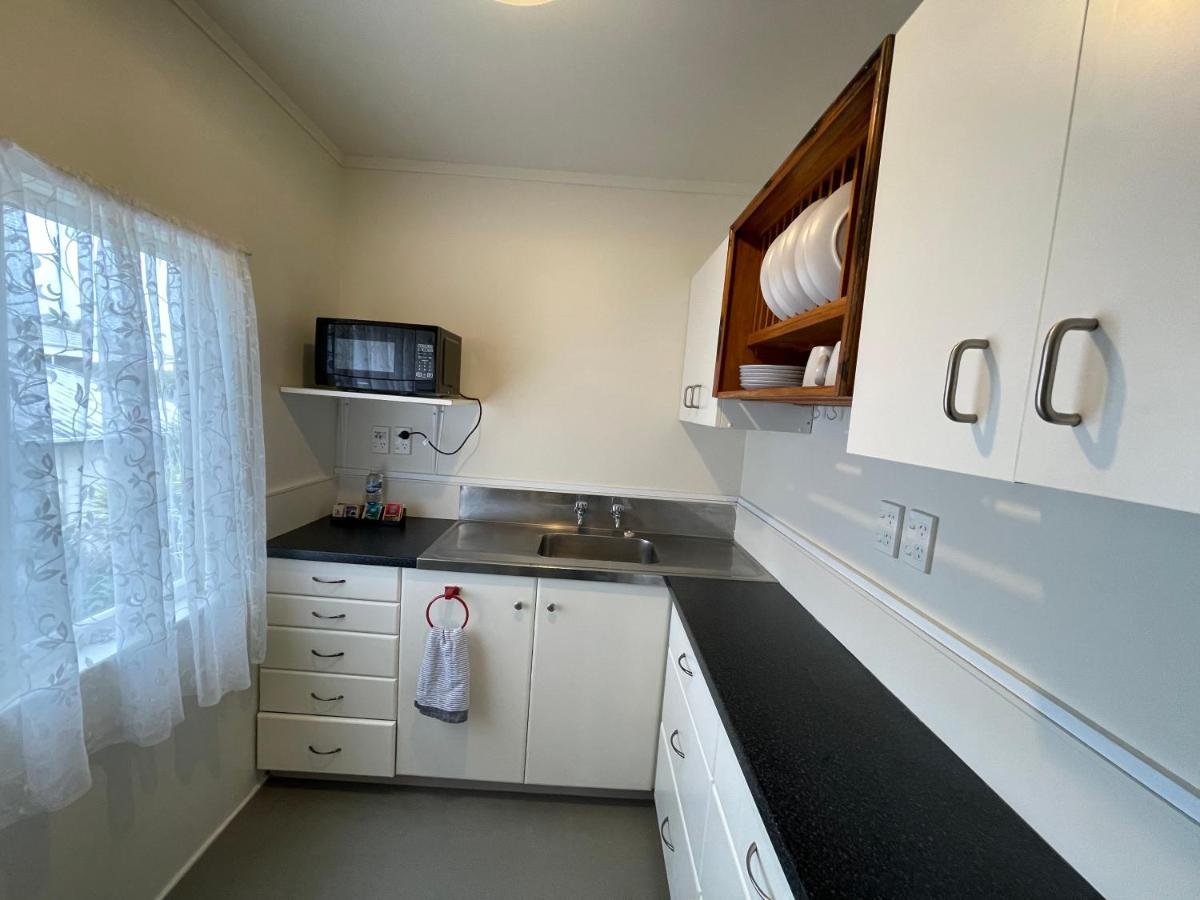 Summer Inn Motel Orewa Bagian luar foto